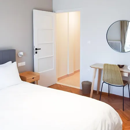 Newly Renovated Sunny Apartmán *
